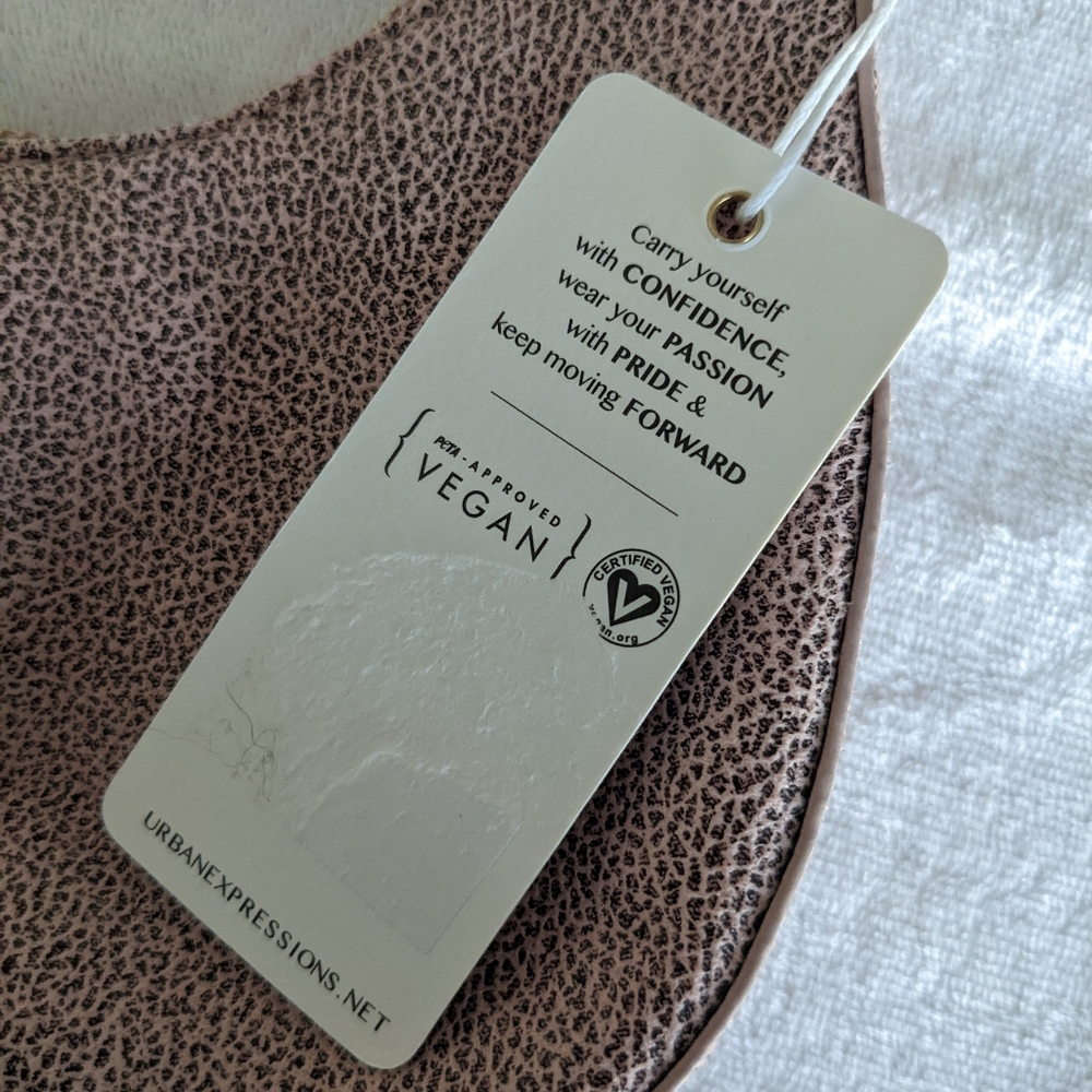 NWT Urban Expressions Crossbody Should Bag in Blush - Picture 5 of 7